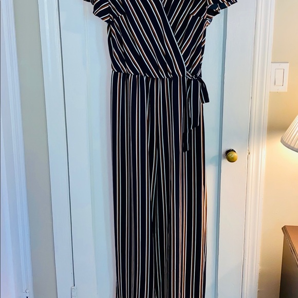 Jumpsuit - Picture 4 of 5